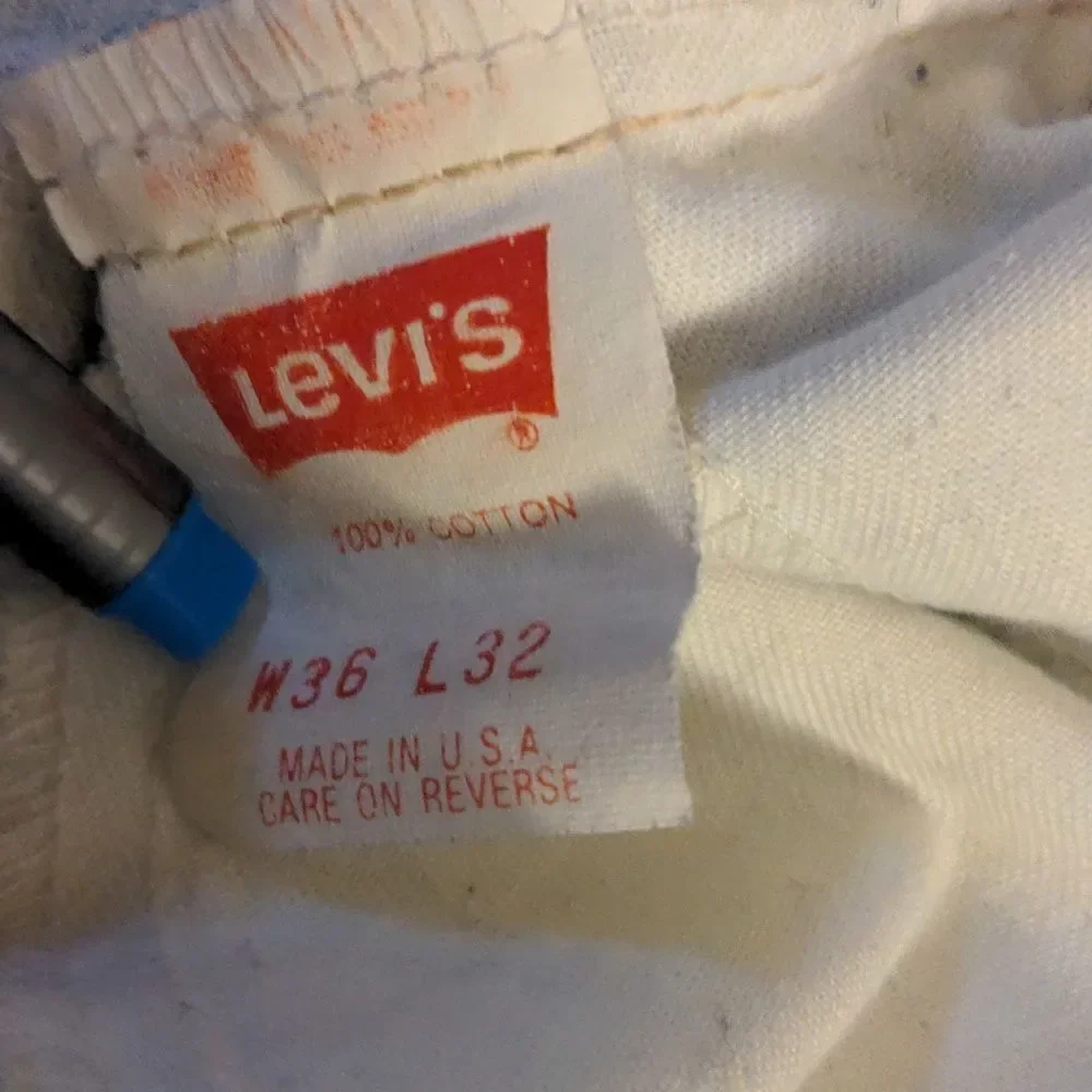 ‎Levi's vintage upcycled jean shorts size 36